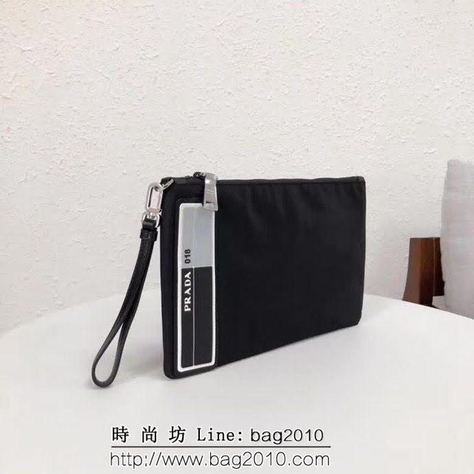 PRADA普拉達 新款 橡膠徽標 時尚手拿包 男女共用款 2NH006 DD1730